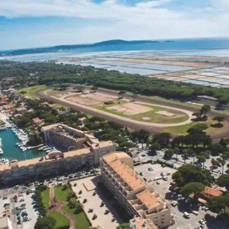 Apartment Hyeres, 1 Piece, 4 Personnes - Fr-1-335-136 *