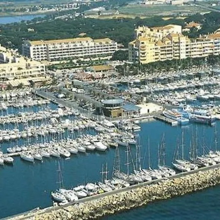 Hyeres, 1 Piece, 4 Personnes - Fr-1-335-136 Apartment Hyeres